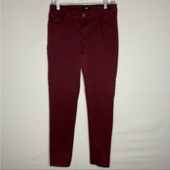 Kensie Jeans Women’s 8/29 Maroon Burgundy Denim Knockout Skinny Mid Rise Stretch - Picture 2 of 9